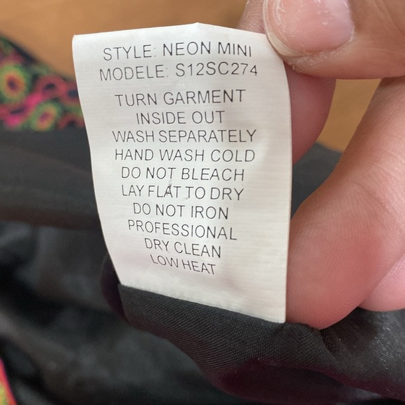 Gryphon Women's Embroidered Sequin Multicolor Silk Blend Mini Lined Skirt Sz XS - Picture 8 of 8